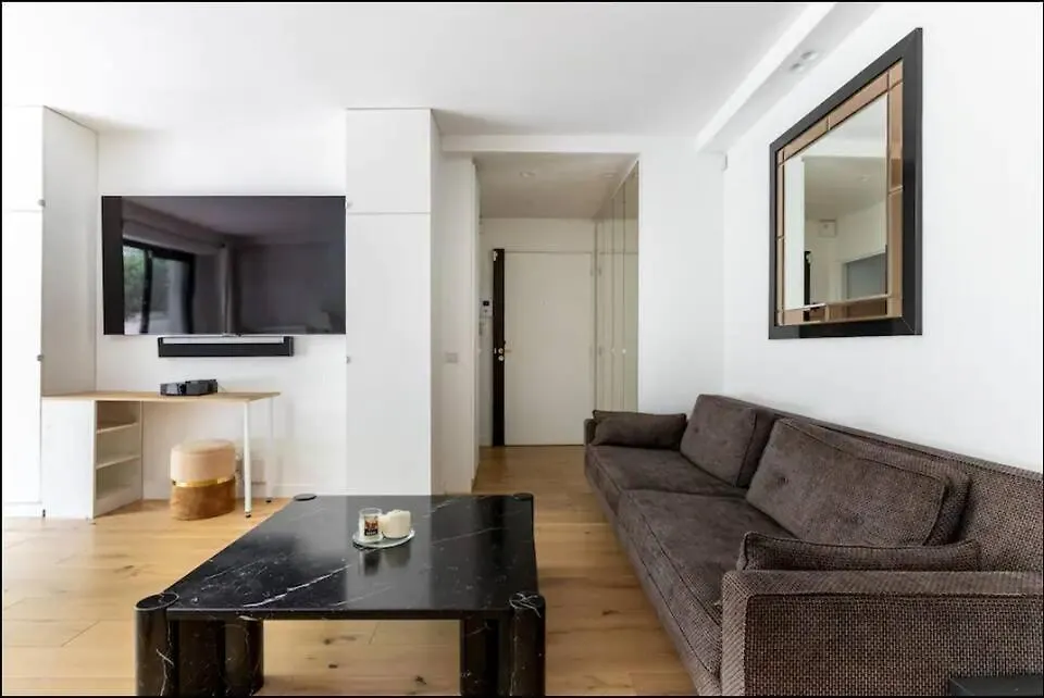 Passy Ranelagh Superbe Appartement Avec Terrasse Paris Apartment
